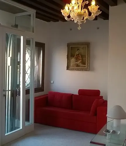 Elisabeth Waterfront Venise